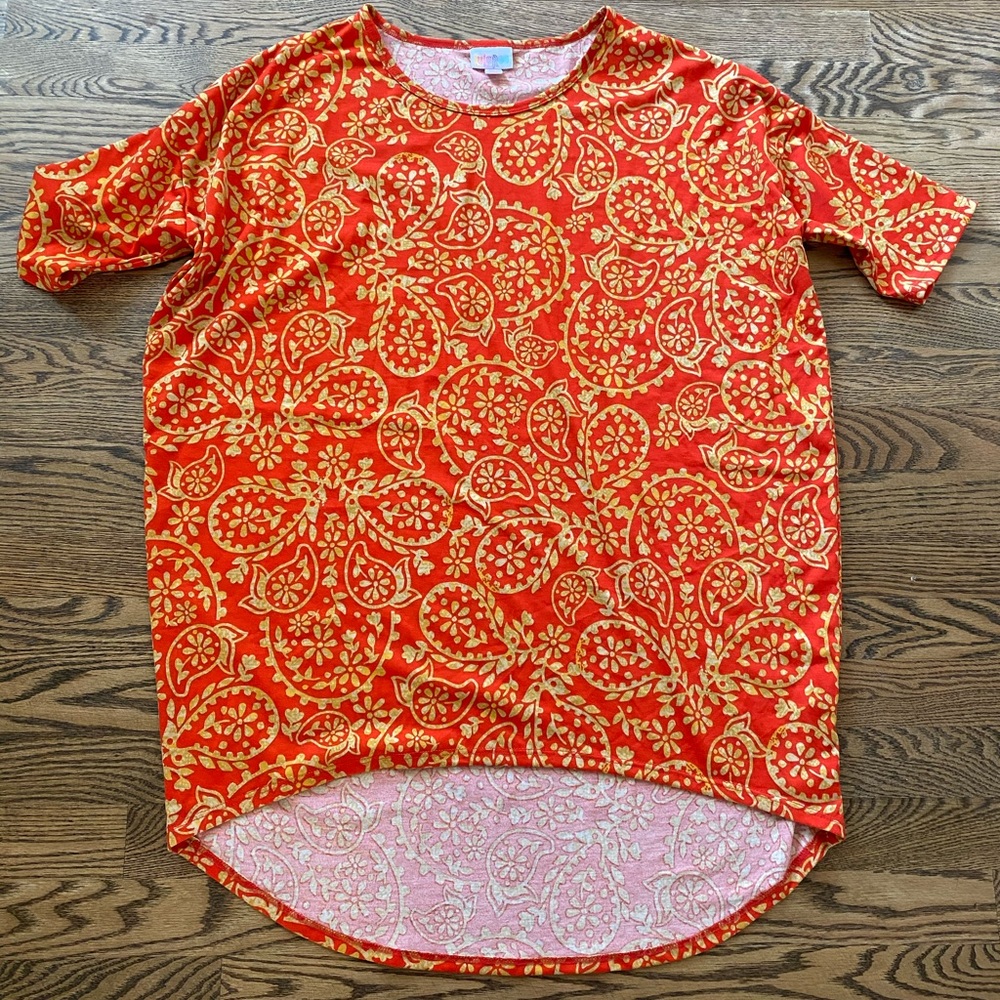 EUC Lularoe Irma, fits like a M/L